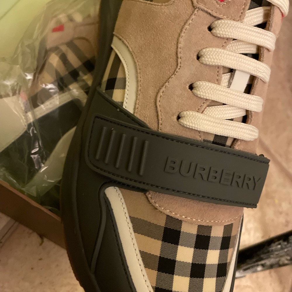 Burberry Ramsey Sneakers